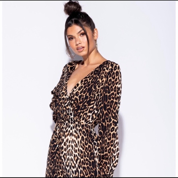 🔥HOT SALE!! Leopard 🐆 Wrap style Romper jumpsuit - Picture 5 of 6